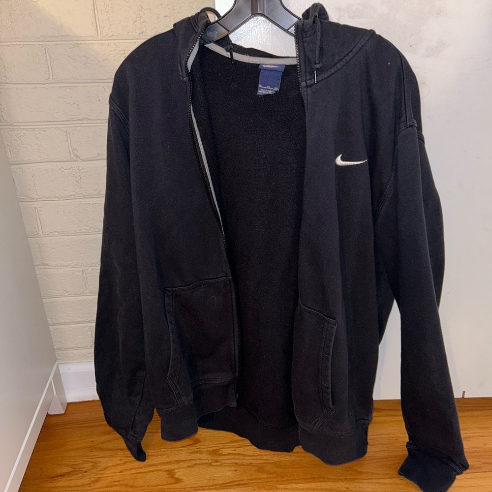 Nike men’s zip up size xl-used in good condition